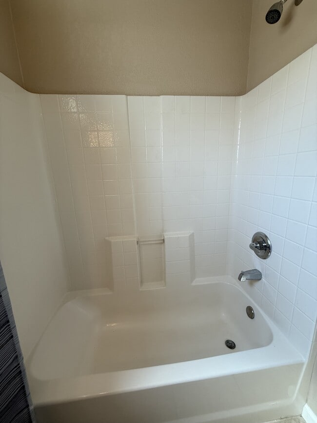 Building Photo - 14345 Desert Sage Dr