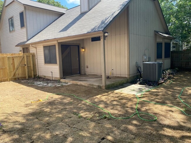 Building Photo - 4111 Camphor Way