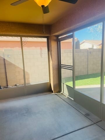 Building Photo - HOUSE FOR RENT