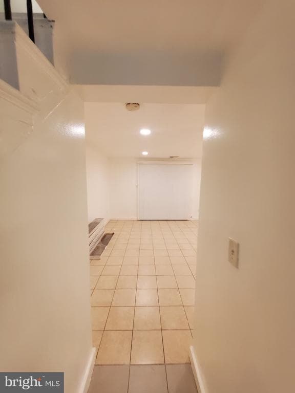 Building Photo - 1909 Dutch Village Dr