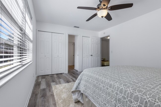 Building Photo - 6116 Shakespeare Dr
