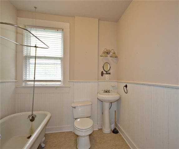 Building Photo - 1402 E Chaffin St
