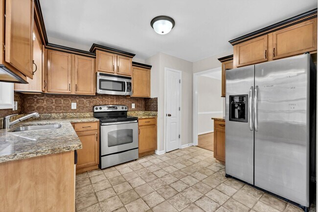 Building Photo - 1109 Ishee Dr