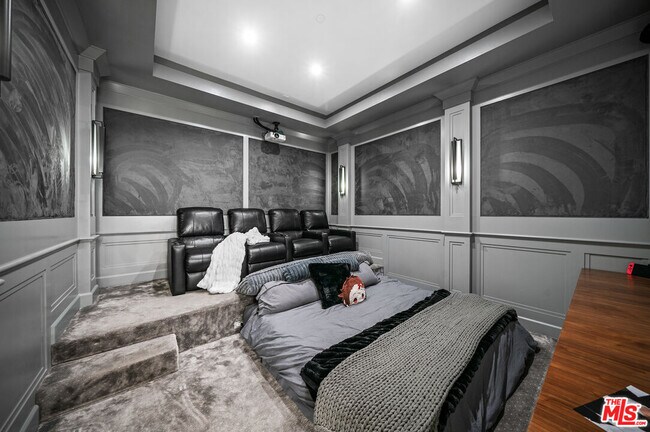 Building Photo - 12345 Huston St