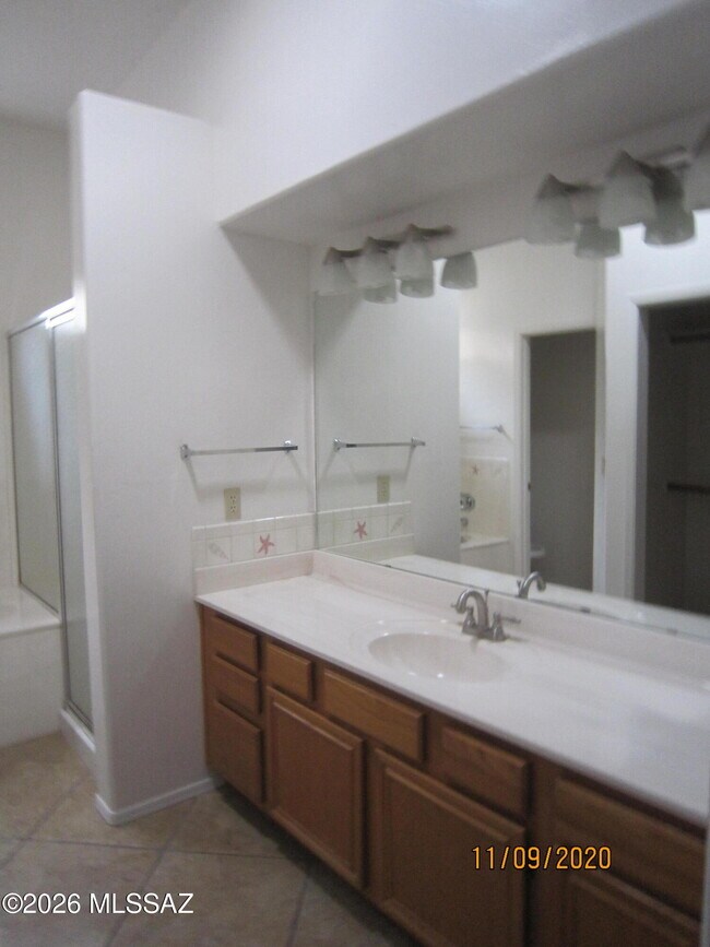 Building Photo - 3331 N Deerspring Ct