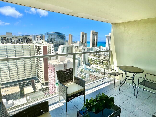 Building Photo - 445 Seaside Ave