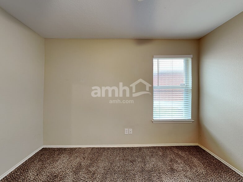 Building Photo - 6038 Mountain Mdw
