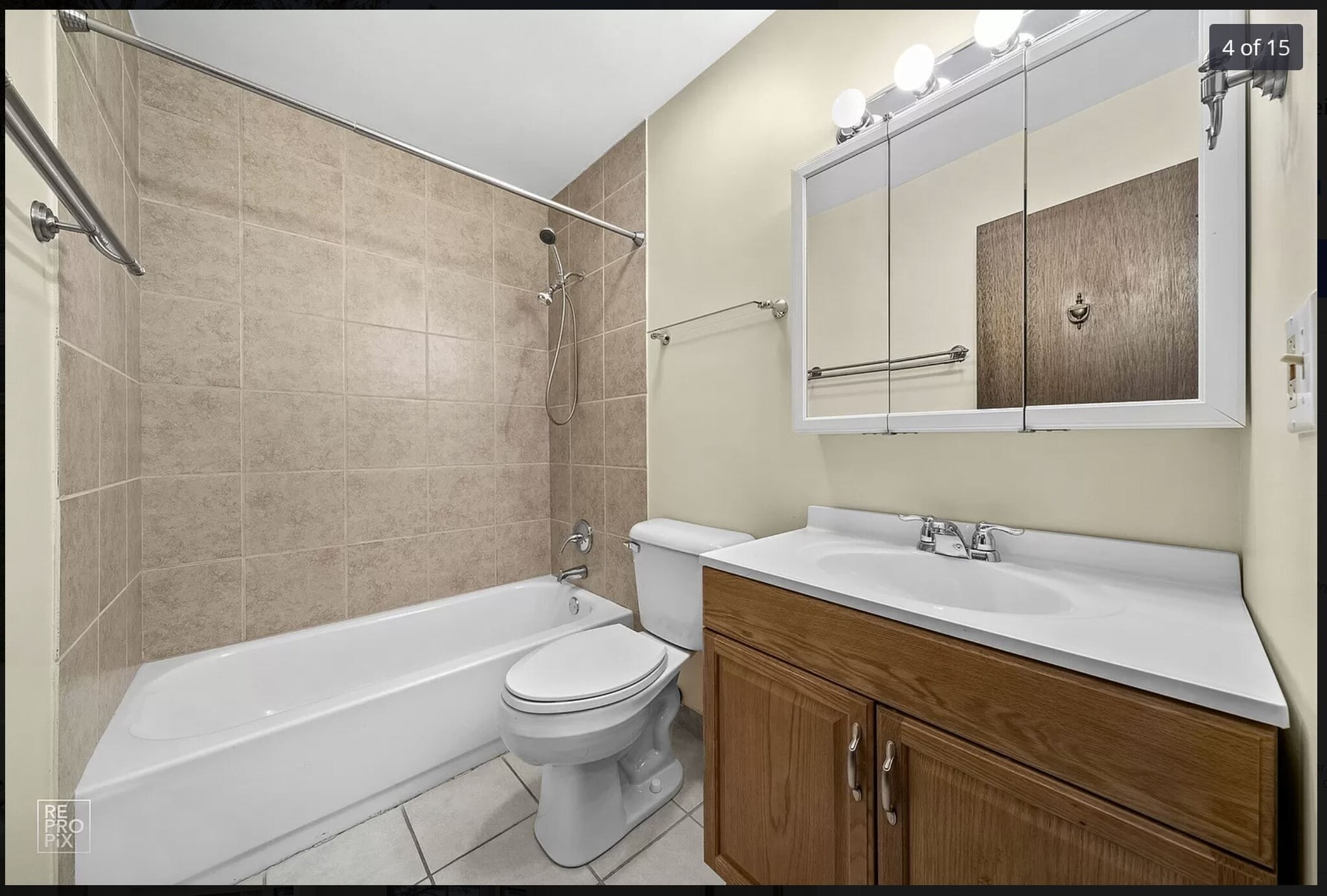 Building Photo - 180 S Waters Edge Dr