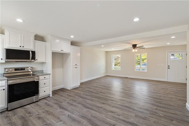 Building Photo - 230 Grand Oak Ln
