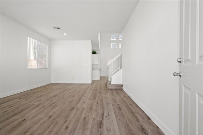 Building Photo - 10405 Nutt Creek Ave