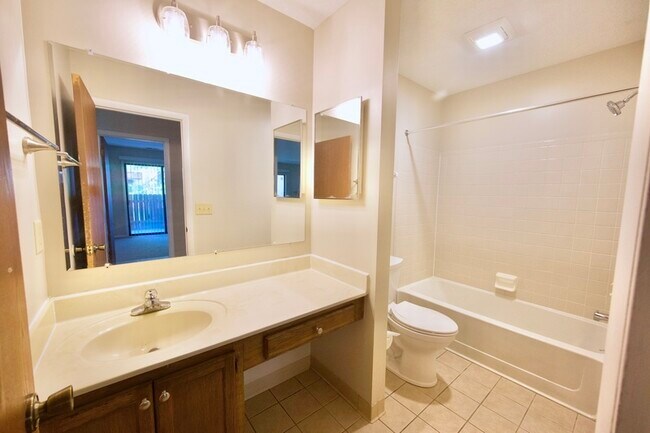 Building Photo - 2245 Hedgerow Road