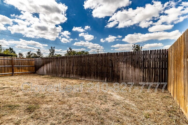 Building Photo - 266 Jaycen Ln