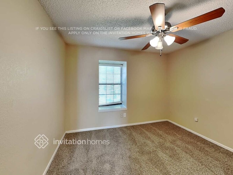 Building Photo - 6001 Rocky Point Dr