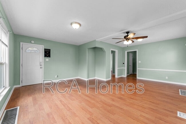 Building Photo - 3202 Ruckle St