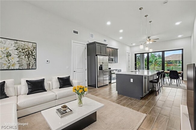 Building Photo - 3013 4th St SW