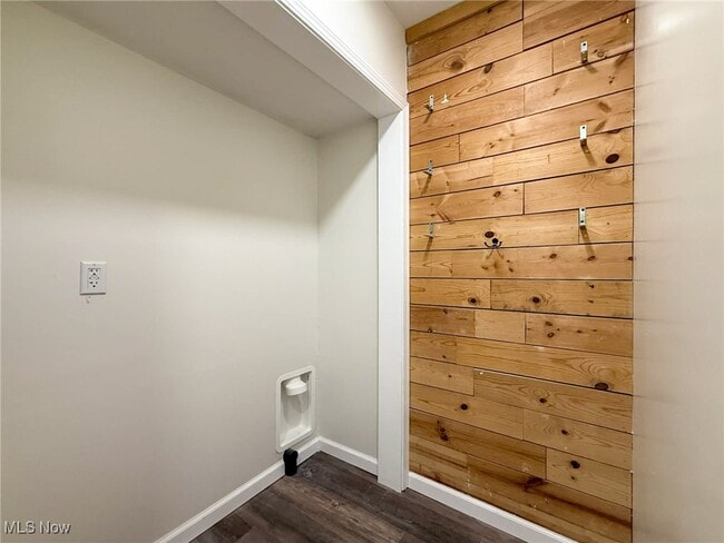 Building Photo - 11370 Parkside Ave NE