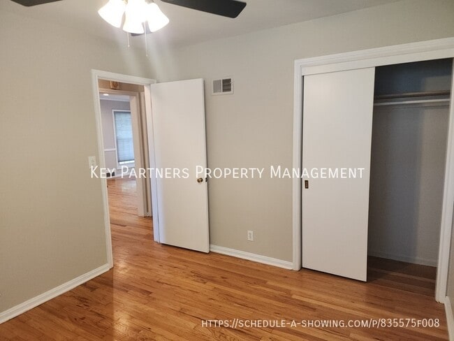 Building Photo - 5122 Clark-