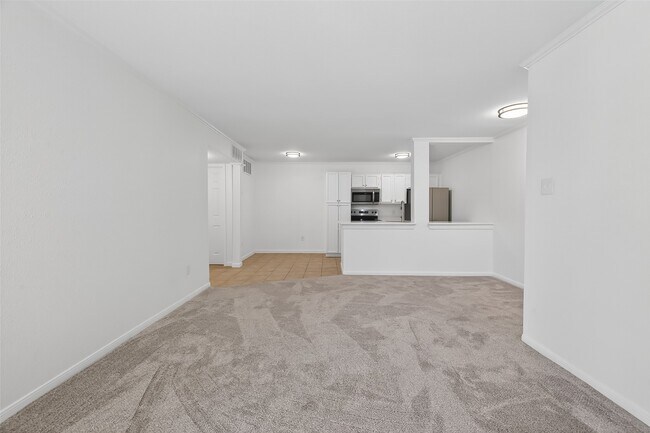 Building Photo - 3770 Lovers Wood Ln