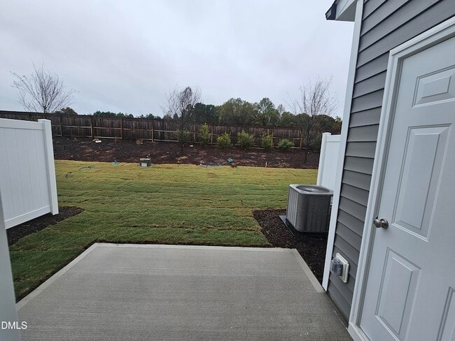 Building Photo - 48 Bloodroot St