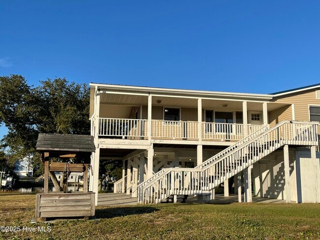Building Photo - 114 Palmetto Dr