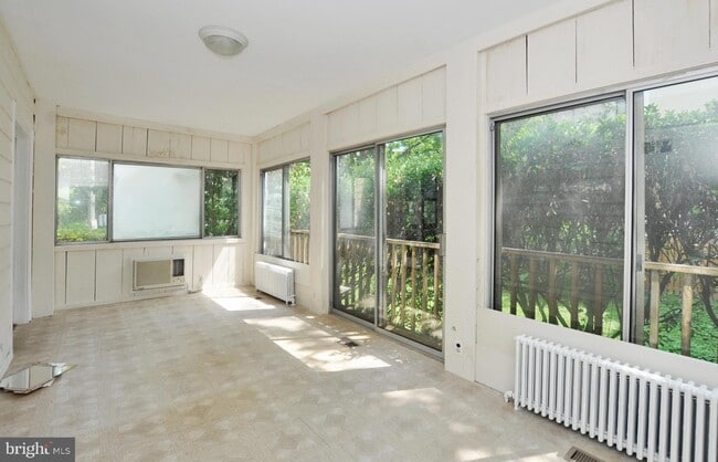 Building Photo - 3752 Kanawha St NW