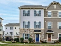 Building Photo - 303 Bayside Ct
