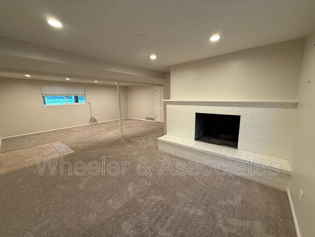 Building Photo - 4131 S Fortuna Way