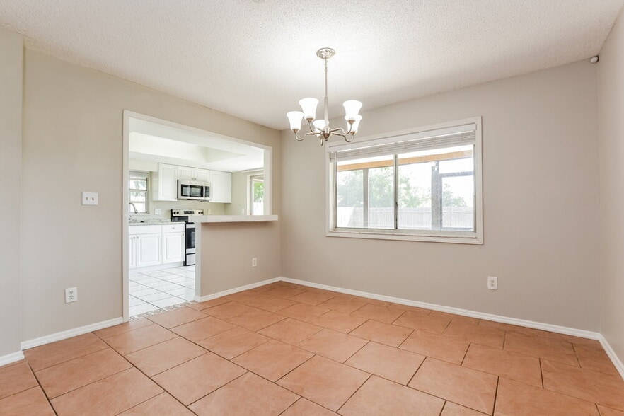 Building Photo - 1177 La Mesa Ave