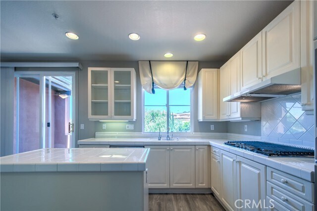 Building Photo - 15 Riva Dr