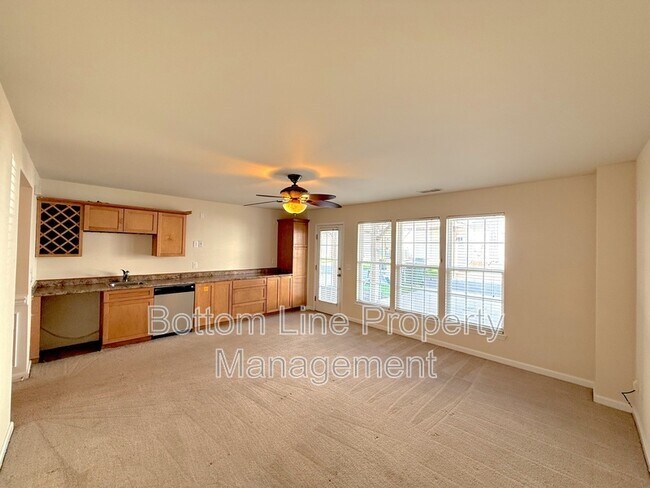 Building Photo - 13031 Bullock Greenway Blvd
