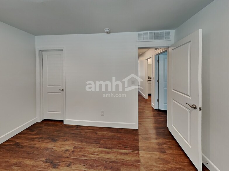 Building Photo - 25764 N 184th Dr