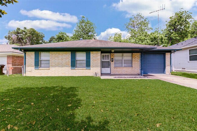 Primary Photo - 5907 Nelwyn St