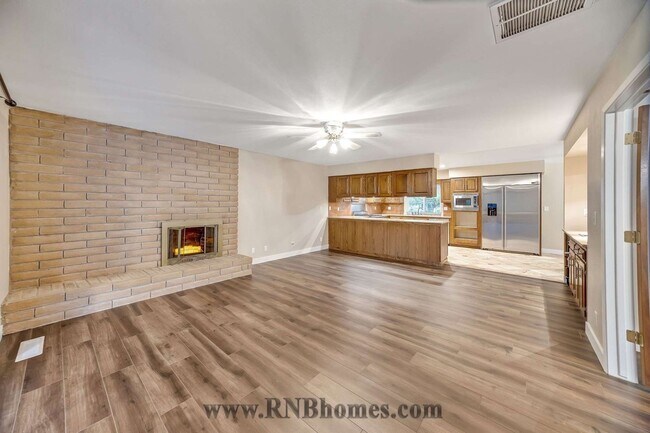 Building Photo - 4305 Whispering Oak Cir