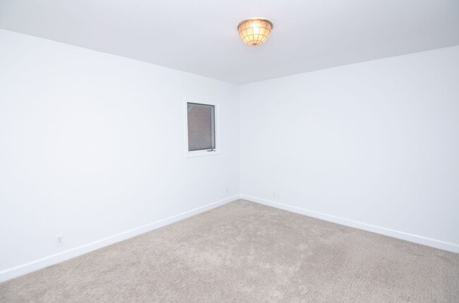 Building Photo - Quaint East Nashville Town Home