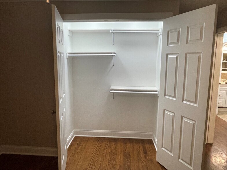 Building Photo - 111 S Lorraine Rd