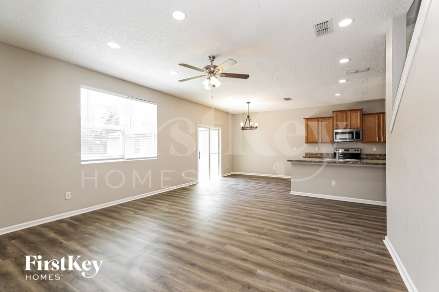 Building Photo - 8058 Brothers Walk Ln