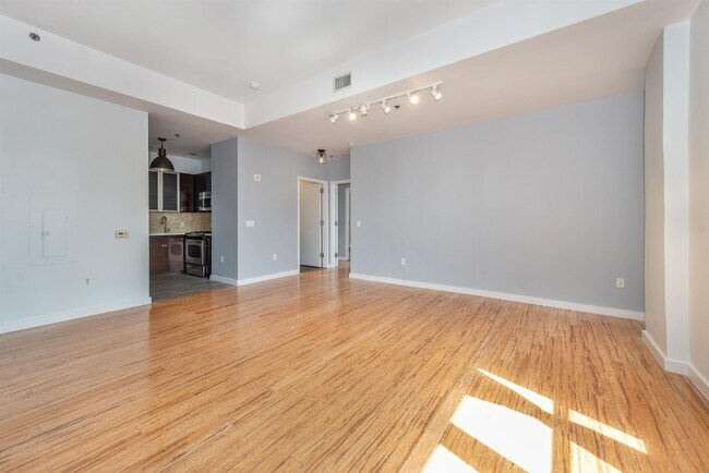Building Photo - 232 Pavonia Ave