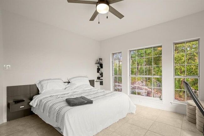 Building Photo - 7209 Foxtree Cove