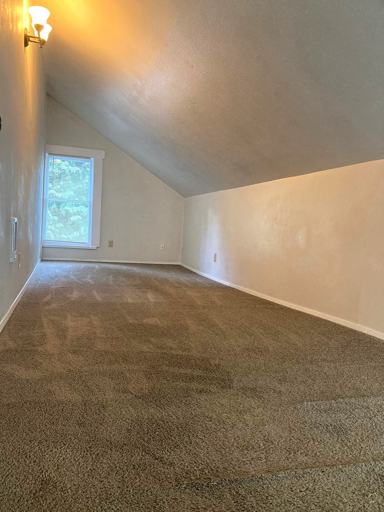 Building Photo - 6021 NW 60th Ave