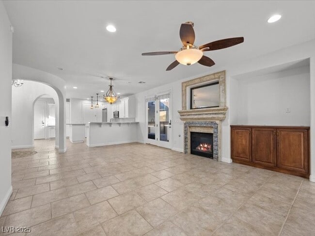 Building Photo - 1159 Calcione Dr