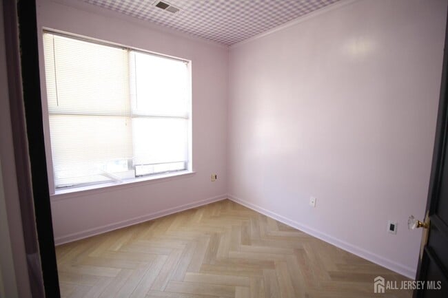 Building Photo - 3011 Cypress Ct