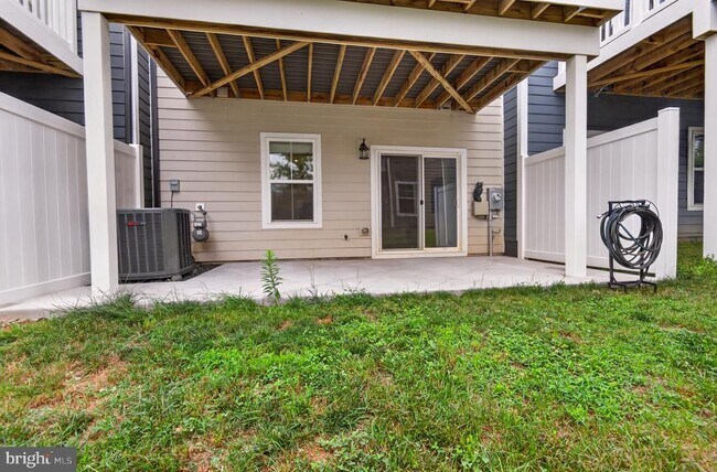 Building Photo - 17926 Woods Overlook Dr