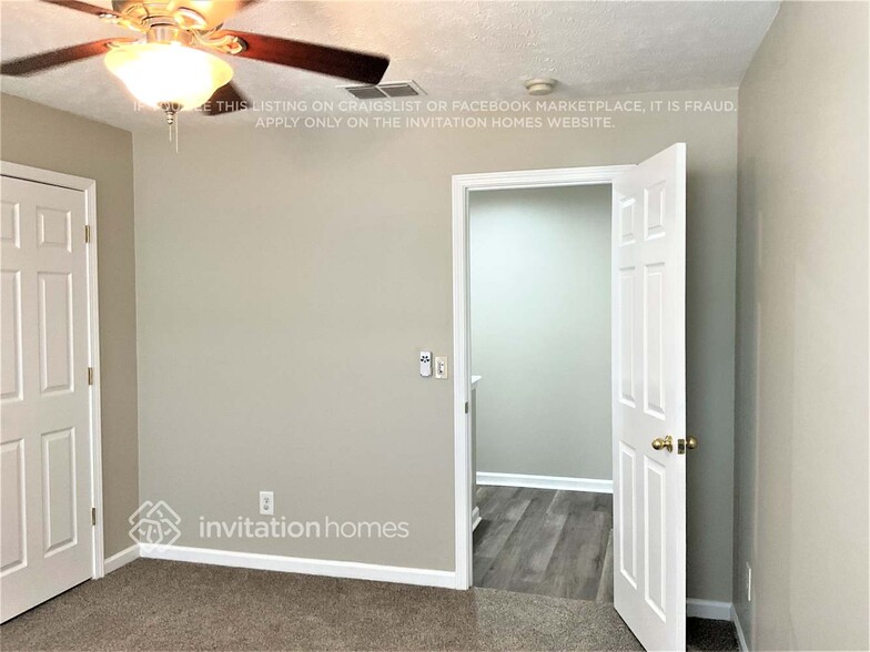 Building Photo - 5439 Middlebury Dr