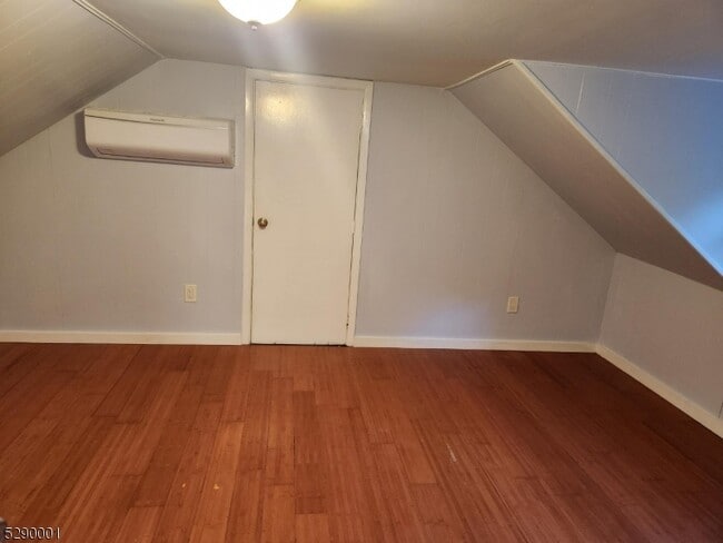 Building Photo - 72 Glenwood Mt Rd