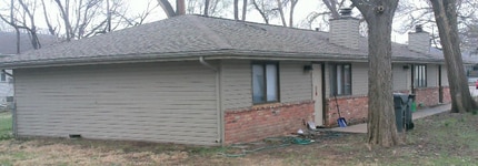 Building Photo - 232/234