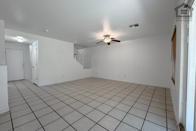 Building Photo - 5Bed/3Bath House at McDowell Rd/Avondale Blvd! Ready for Immediate Move-In!