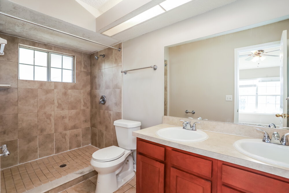 Building Photo - 7410 Carriage Side Ct