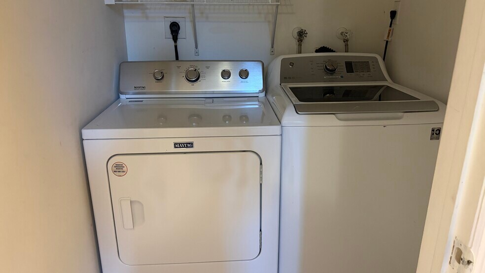 Building Photo - 13553 SW 124th Avenue Rd