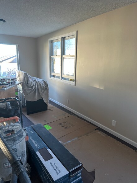 Building Photo - 1134 Birchmont Dr NE