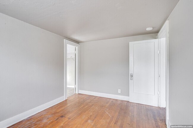 Building Photo - 848 Howard St